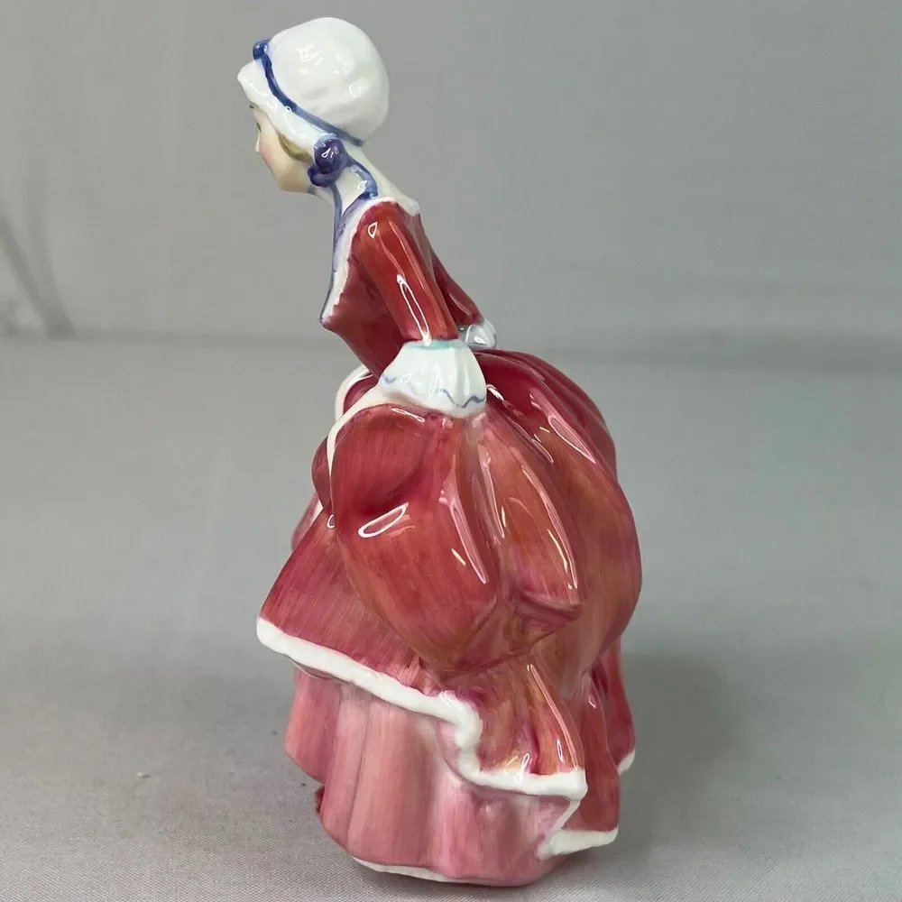 Royal Doulton Figurine Goody‎ Two Shoes HN 2037 5